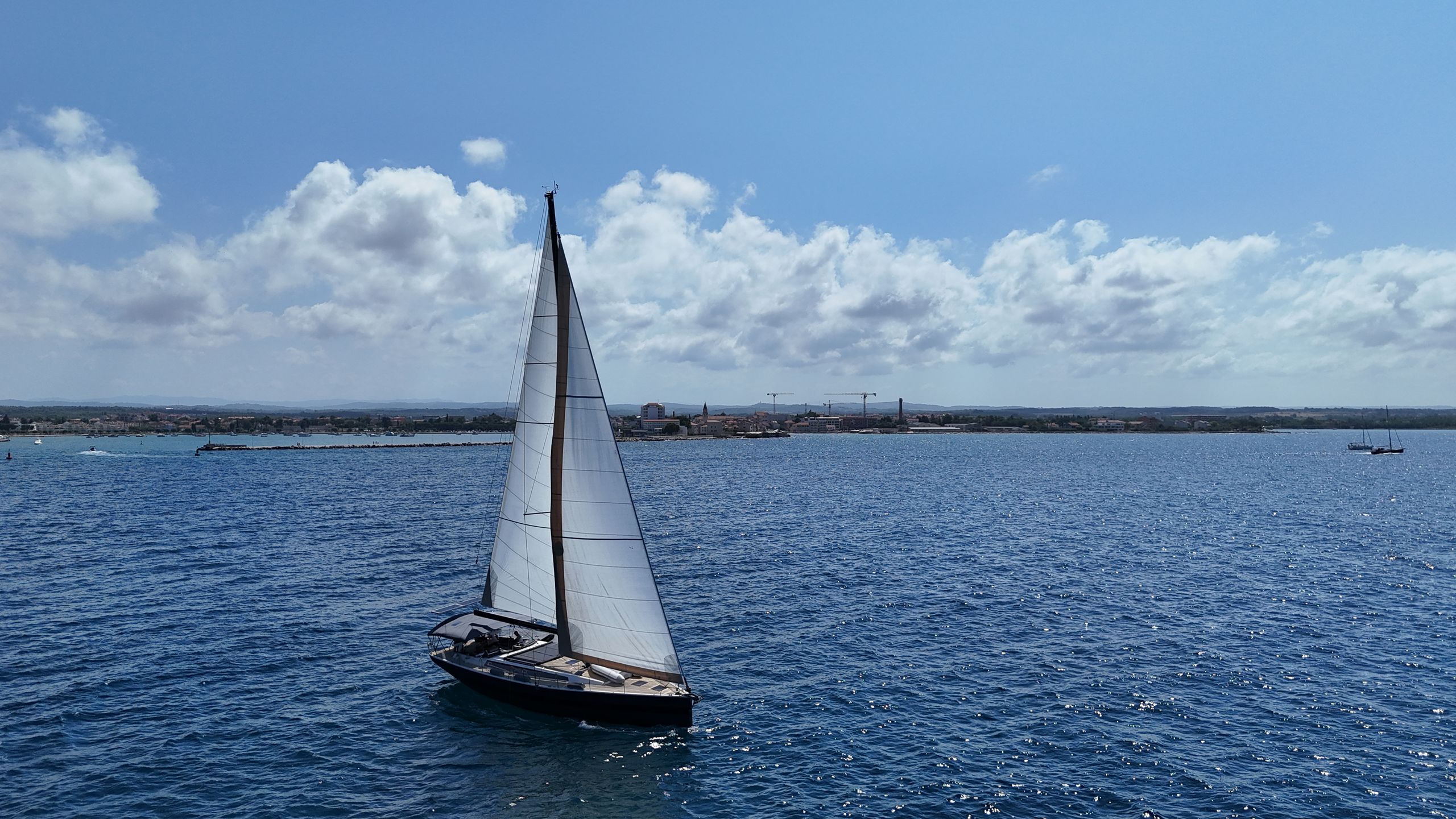 Surprise unter Segeln vor Umag